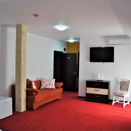 Hotel Ari Events à Caseiu Extérieur photo