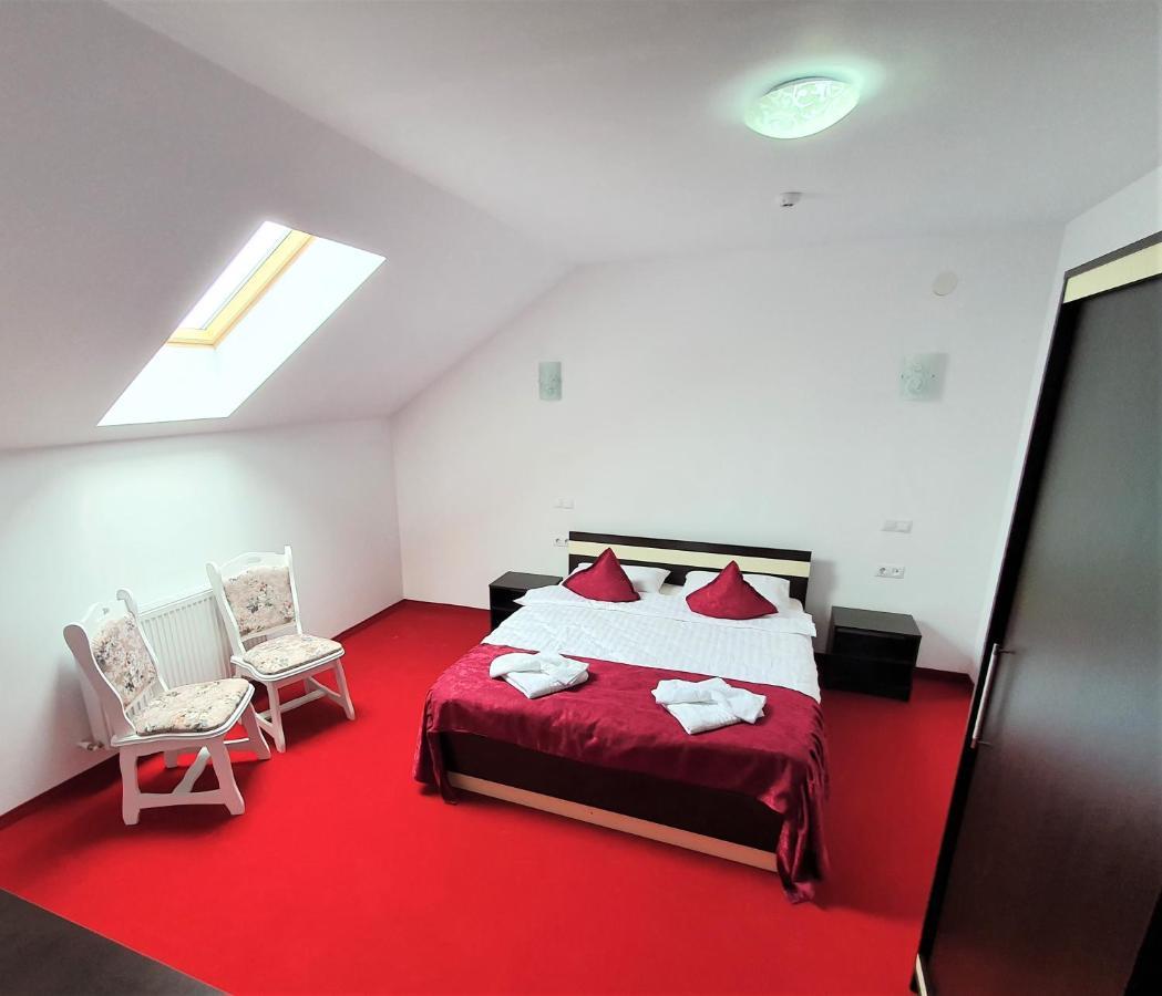 Hotel Ari Events à Caseiu Extérieur photo