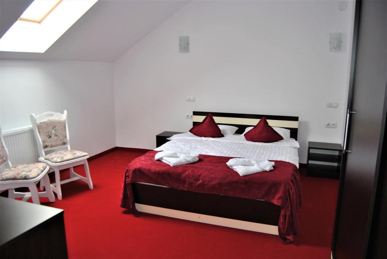 Hotel Ari Events à Caseiu Extérieur photo