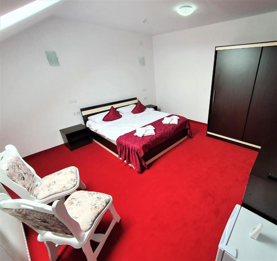 Hotel Ari Events à Caseiu Extérieur photo