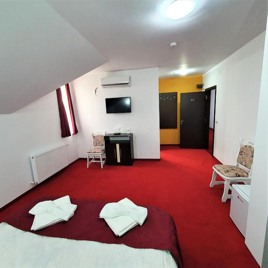 Hotel Ari Events à Caseiu Extérieur photo