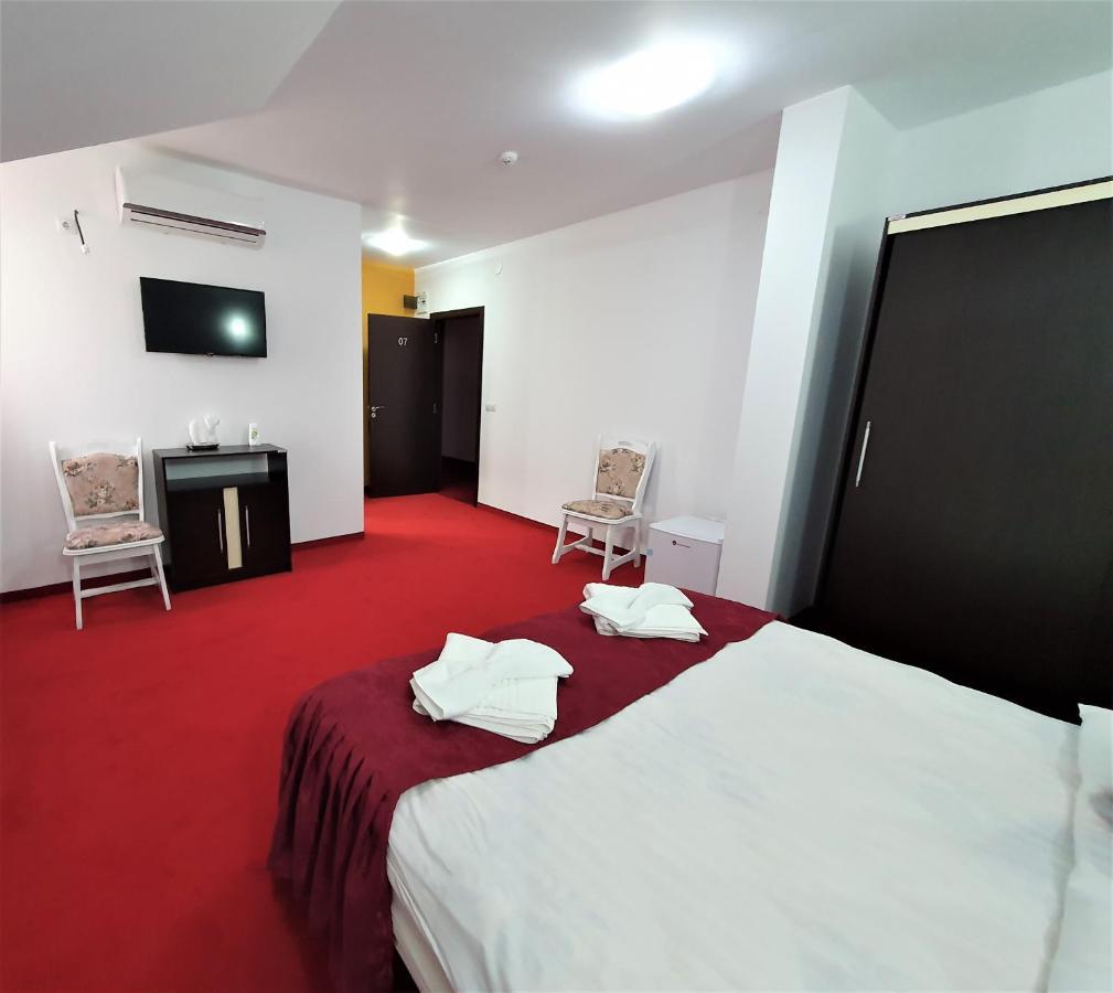 Hotel Ari Events à Caseiu Extérieur photo