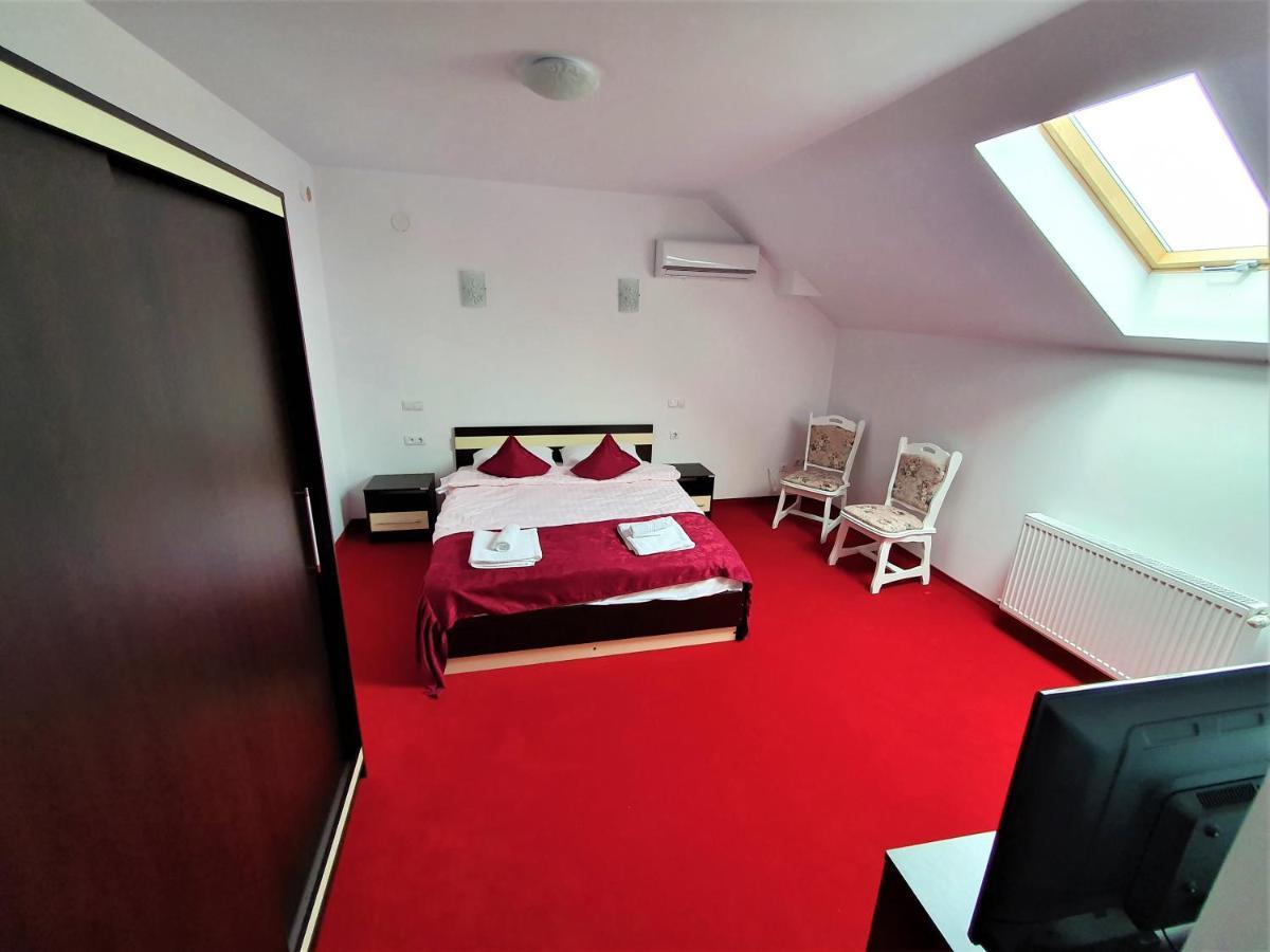 Hotel Ari Events à Caseiu Extérieur photo